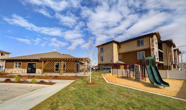 Aspen Creek - Aspen Creek Apartments