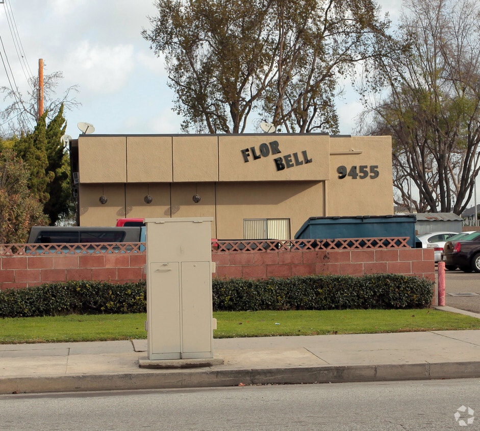 Building Photo - Flor Bell