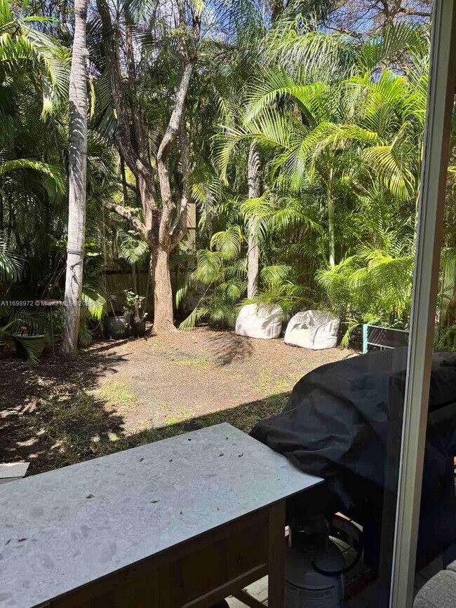 Foto del edificio - 21024 NE 34th Ct