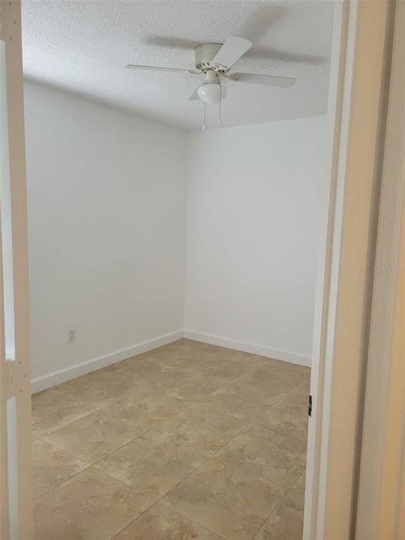 Building Photo - 2304 Anhinga Dr
