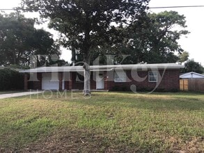 Building Photo - 6003 Holly Bay Dr