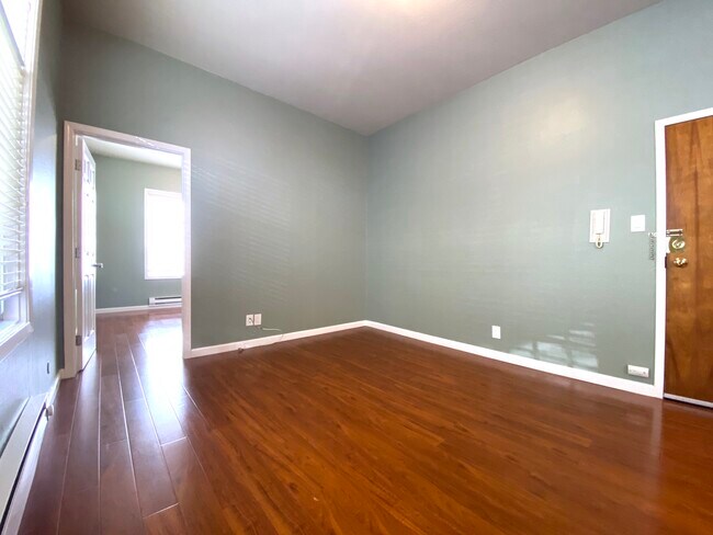 Foto del edificio - 1037 Clay St