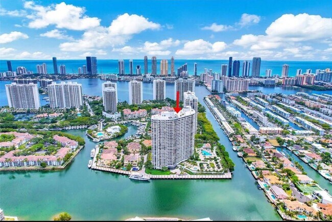 Foto del edificio - 1000 W Island Blvd