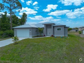 Building Photo - 417 Paddock St