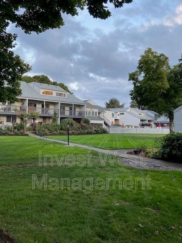 Primary Photo - 311 NE 85th St