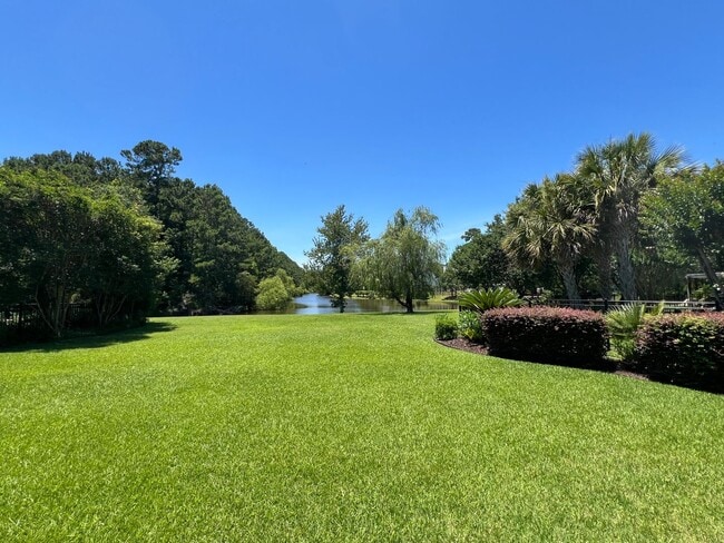 Building Photo - 1513 Clarendon Way