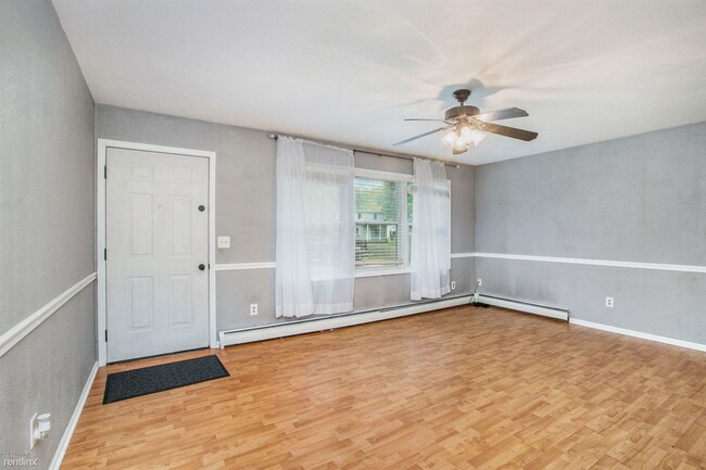 Building Photo - 3 br, 2 bath House - 1720 Apple St
