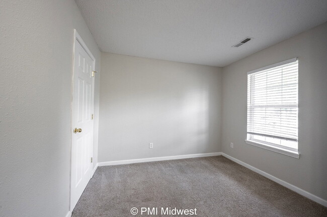 Foto del edificio - "Charming 3-Bedroom Home with 2 Full Baths...