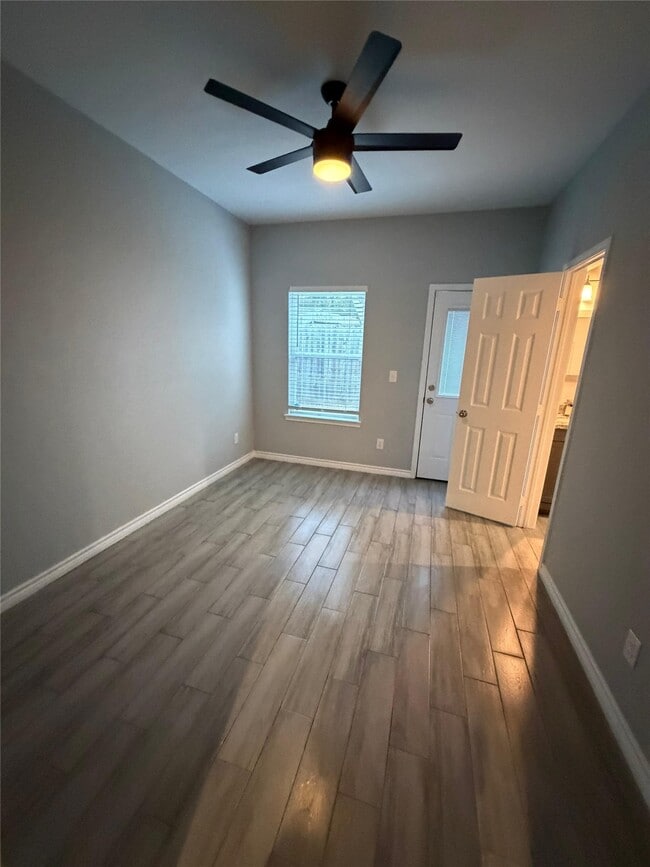 Building Photo - 16992 W Dounreay St