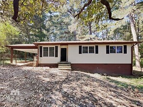 Building Photo - 425 Stephenson Rd