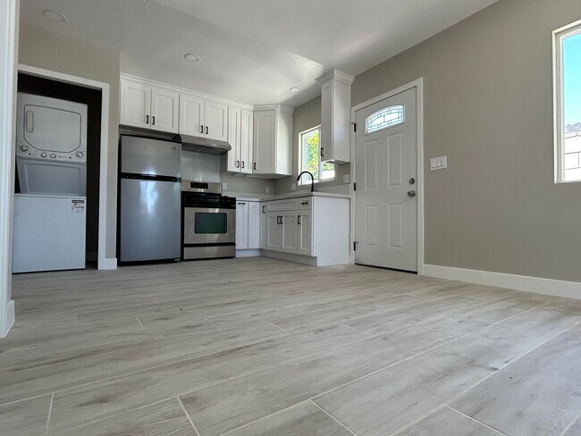Building Photo - 14361 Webber Pl