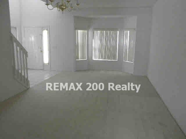 Building Photo - 2 Story Single Family / Stoneybrook East