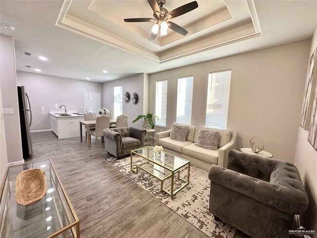 Foto del edificio - 23 Ventura Ave