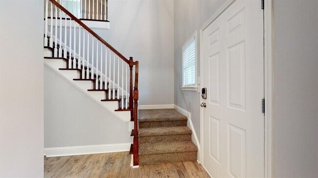 Foto del edificio - 120 Shadow Creek Ct