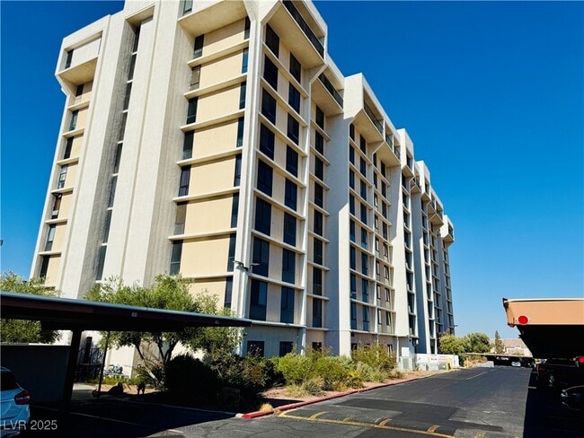 Building Photo - 3930 S University Center Dr
