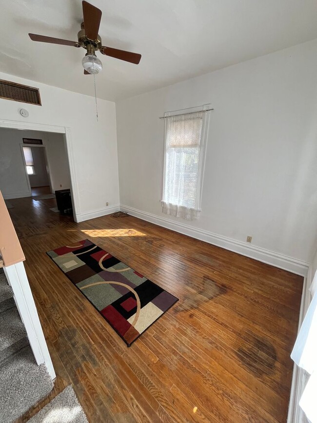 Foto del edificio - $1,500 | Northside House | 2 Bed, 1 Bath