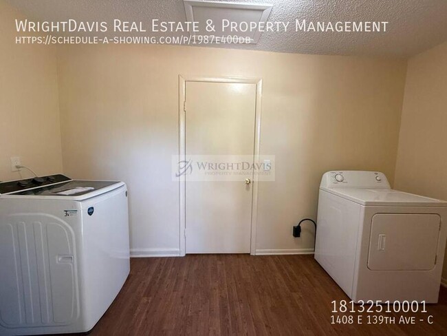 Foto del edificio - Charming 2-Bedroom Rental Near USF & Attra...