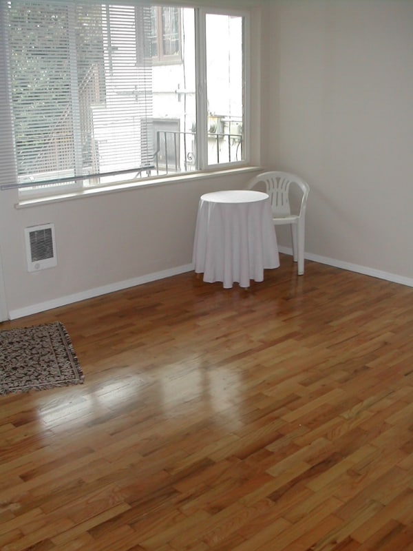 Primary Photo - 5101 Ravenna Ave NE