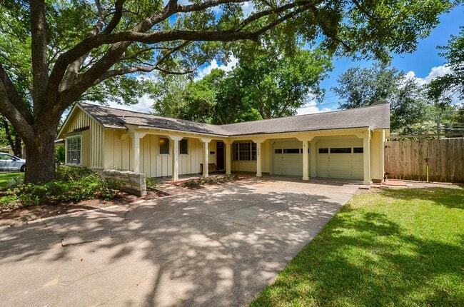 Building Photo - 4809 Kingfisher Dr