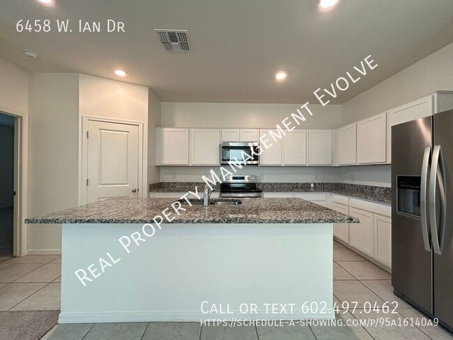 Building Photo - 6458 W Ian Dr