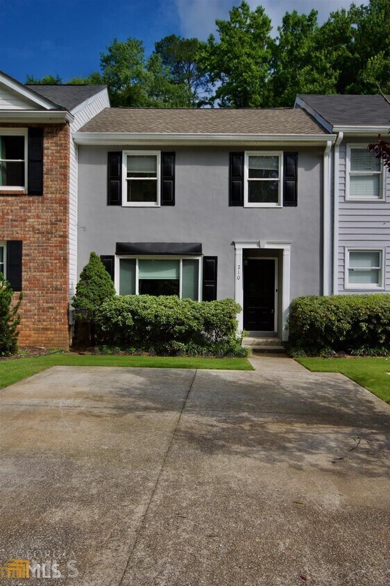 210 Flat Creek Ct, Peachtree City, GA 30269 Townhome Rentals in