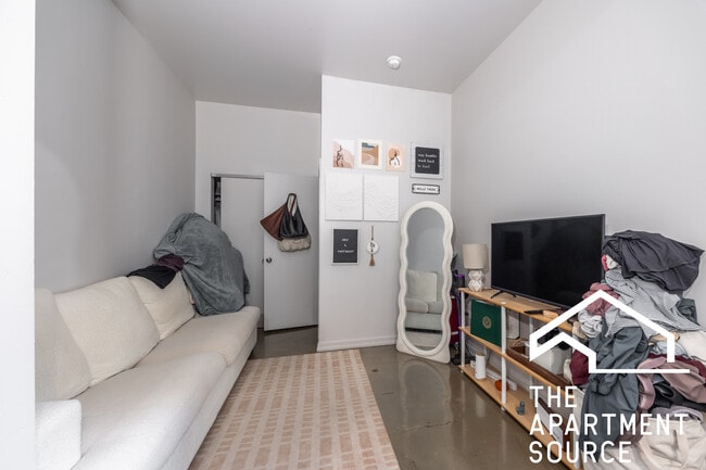 Foto del edificio - 1134 W Wilson Ave