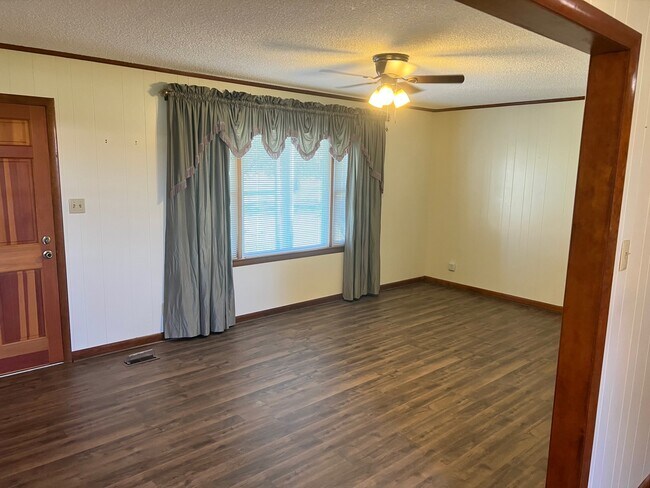 Building Photo - 4548 Hardison Mill Rd