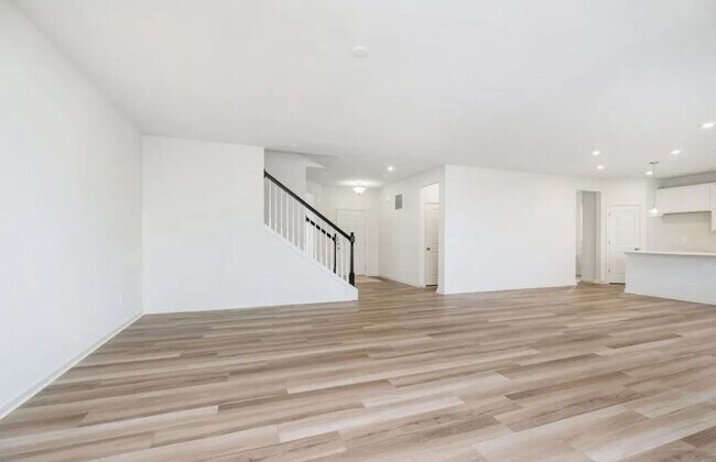 Building Photo - Come home to this newly built 3 bedroom!