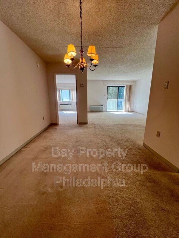 Building Photo - 800 Avondale Rd