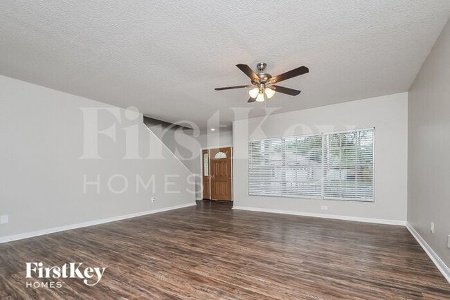 Building Photo - 10904 Peppersong Dr