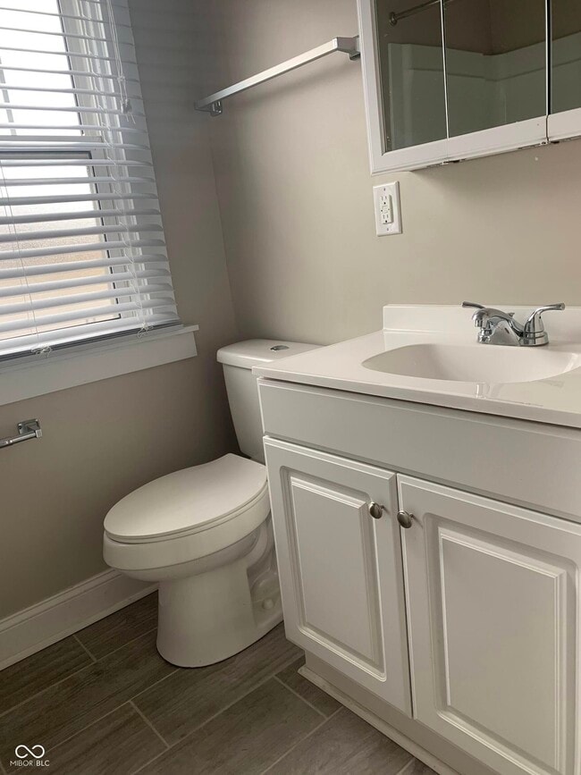 Building Photo - 2124 Broadway St