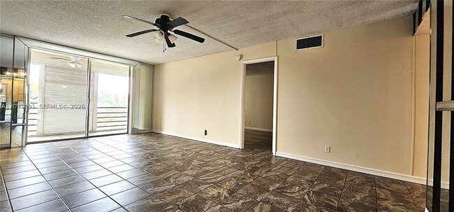 Building Photo - 403 NW 68th Ave