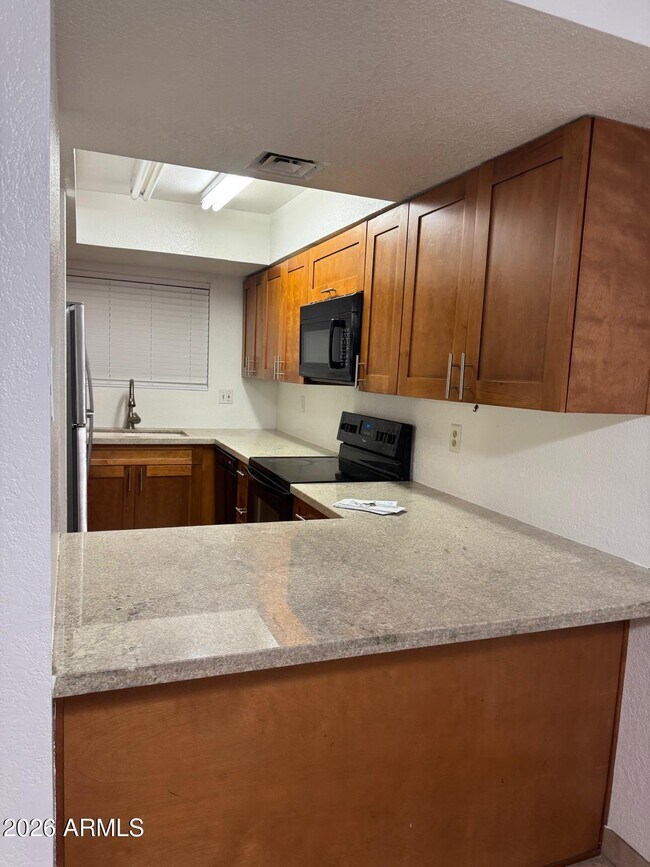 Foto del edificio - 1545 E Sahuaro Dr