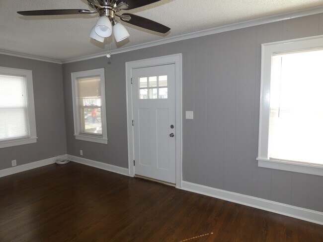 Foto del edificio - 814 E 23rd Ave