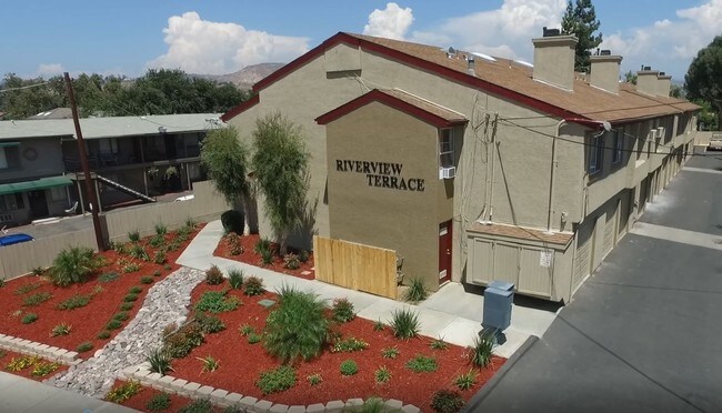 Foto del edificio - 9737 Riverview Ave