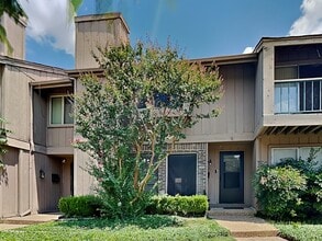 Building Photo - 12012 Leisure Dr