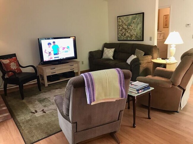Foto del edificio - 7505 Sun Point Ln