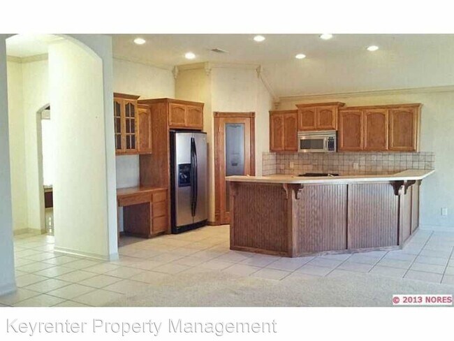 Building Photo - 3 br, 2 bath House - 2212 E Queens St