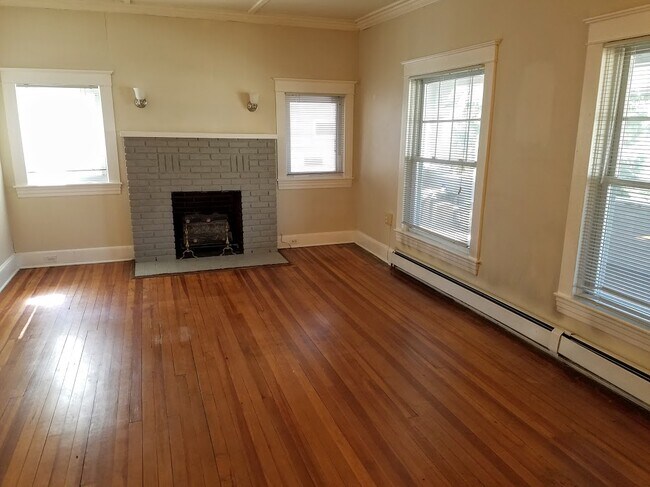 Foto del edificio - 2702 Gibbons Ave