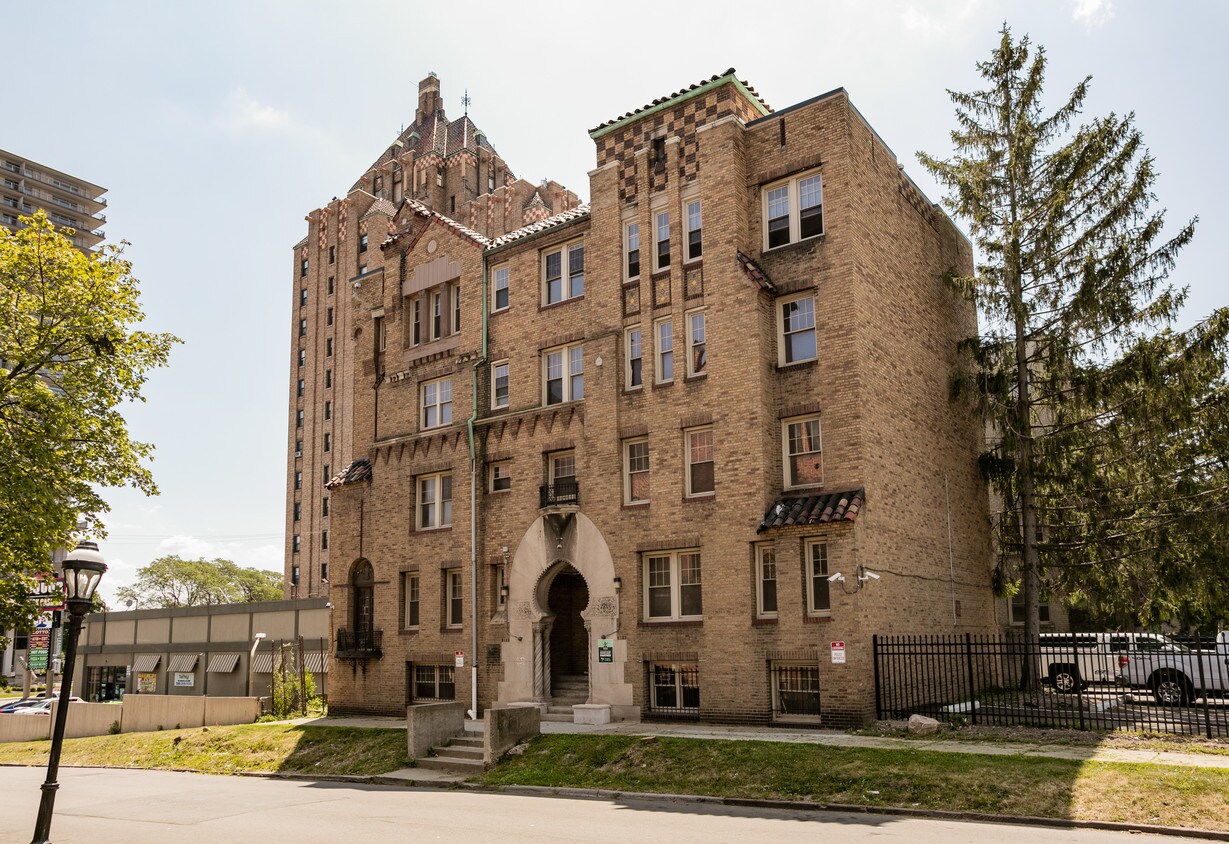 Primary Photo - Don Juan Apartments