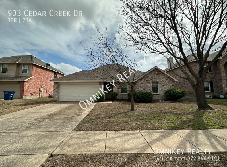 Foto principal - 903 Cedar Creek Dr