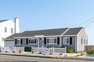 Building Photo - 490 Ocean St