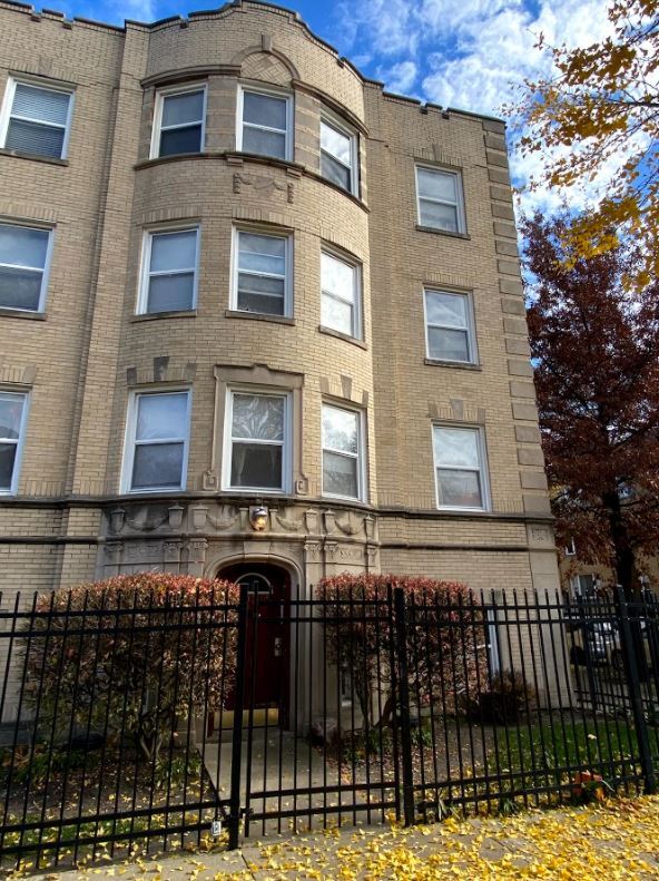 Building Photo - 6305 N Claremont Ave