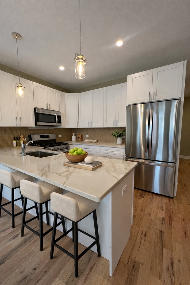 Building Photo - 4231 S Champlain Ave