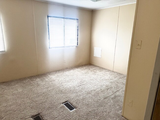 Foto del edificio - 5006 Lance Loop