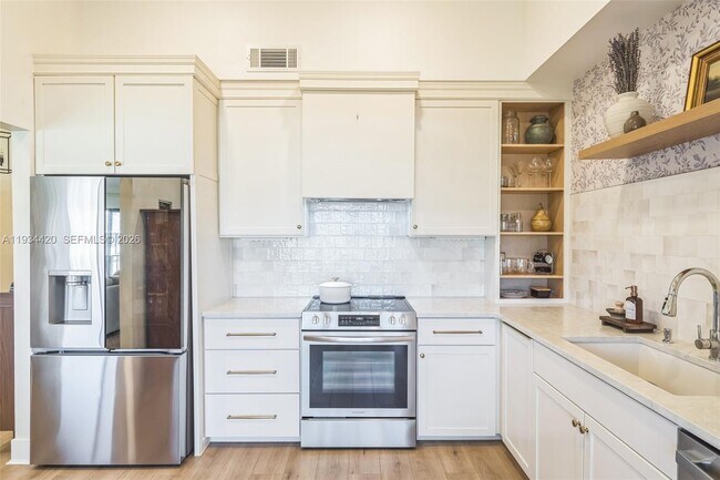 Foto del edificio - 3207 S Lakeview Cir