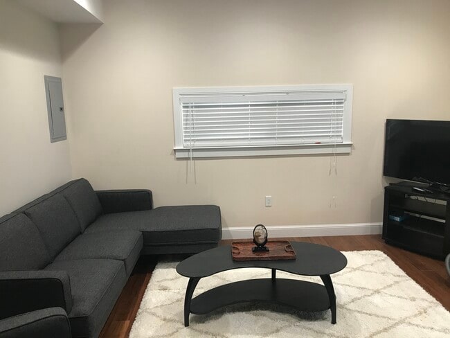 Building Photo - 1716 Rose St