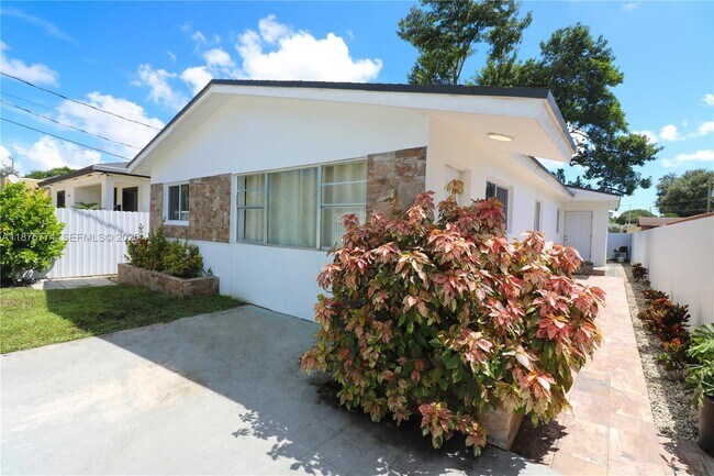 Foto del edificio - 2126 NW 47th Terrace