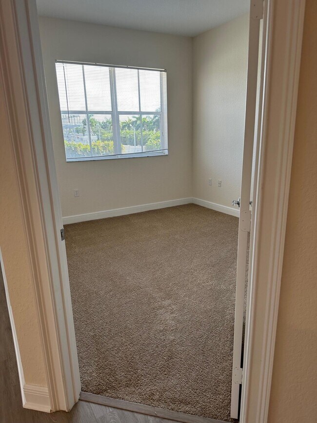 Building Photo - 4620 PGA Boulevard
