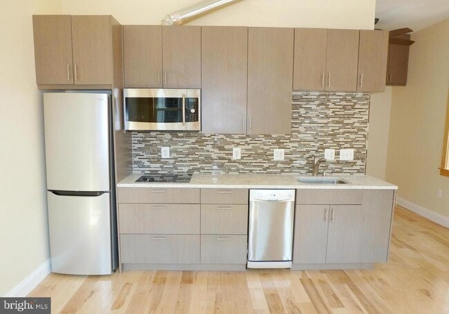 Foto del edificio - 1102 5th St NW